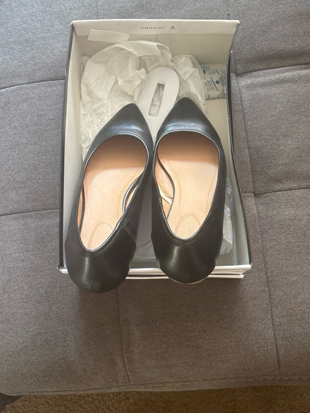 Flat shoes
